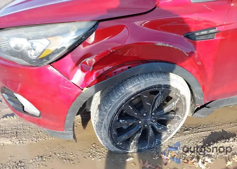 2017 Ford Escape Se z USA, uszkodzony, nr VIN 1FMCU9GD6HUE89597